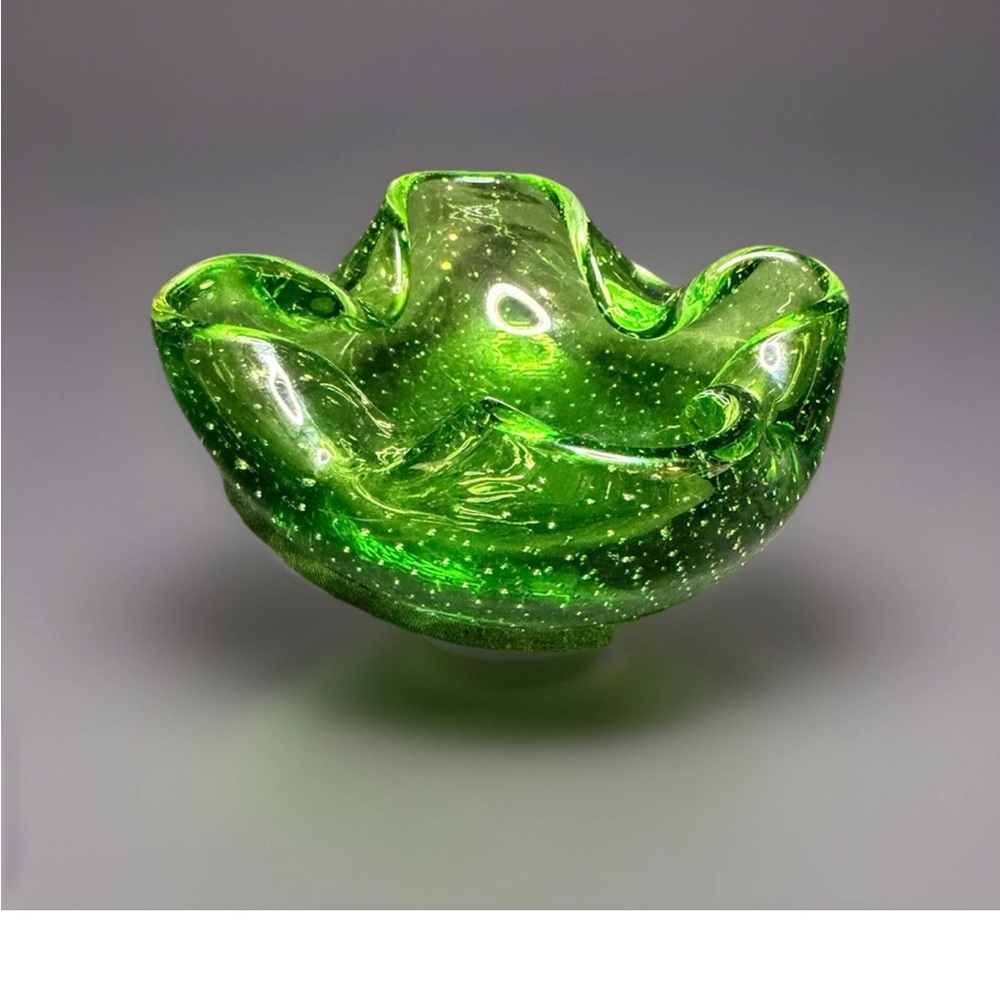 🔥 Vintage Handblown Emerald Green Controlled Bubbles Art Glass Trinket Dish - Picture 2 of 8